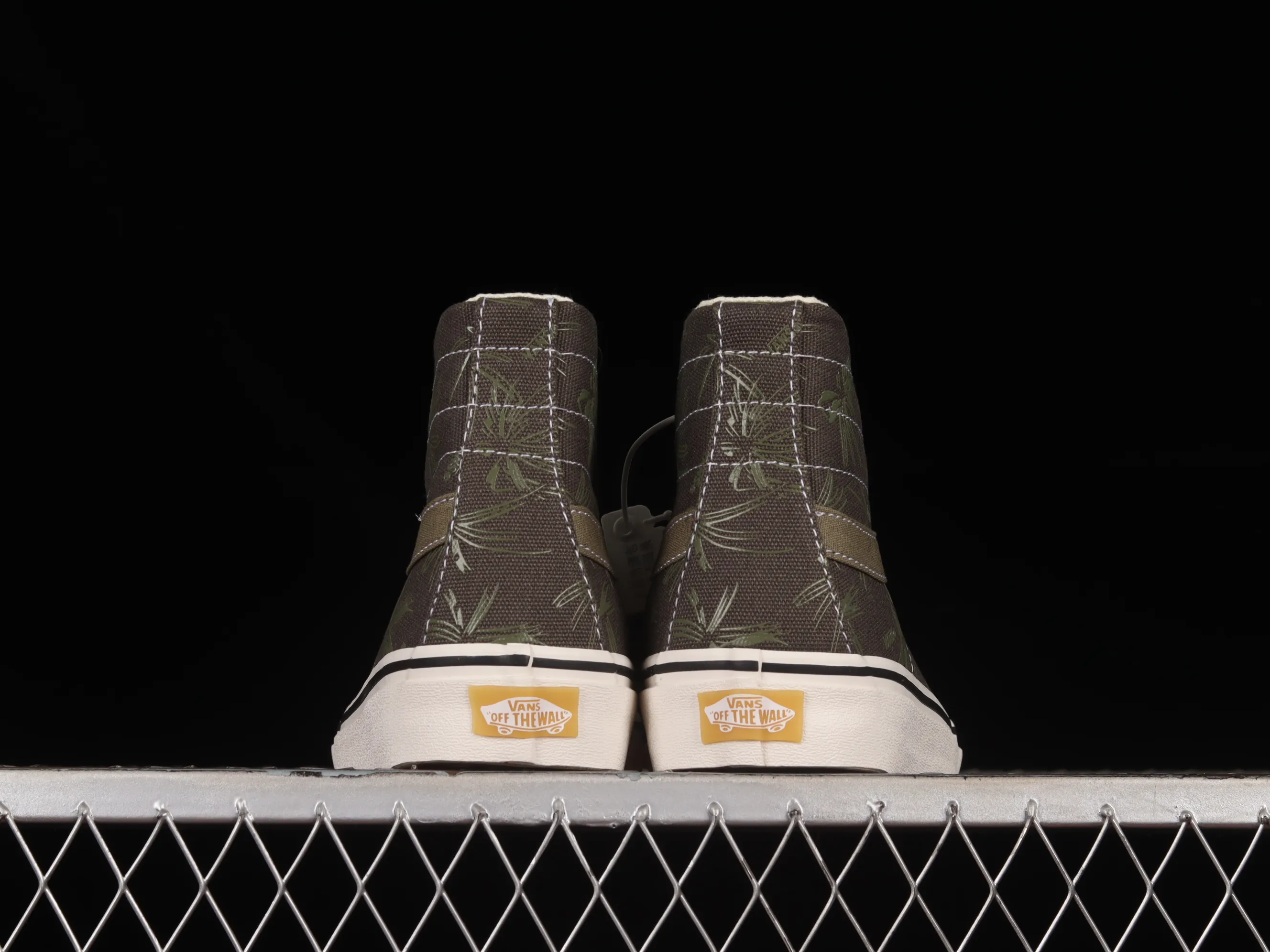 All categories Vans Vans series Vans Hi Vans high-top Vans Sk8-Hi 138 Decon Vans official black dark green palm leaf print high-top casual sneakers VN0A4UMNB73